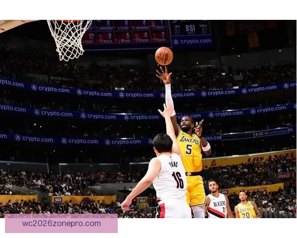 NBA季后赛精彩回顾 勇士逆袭湖人 季后赛冠军之争愈加激烈